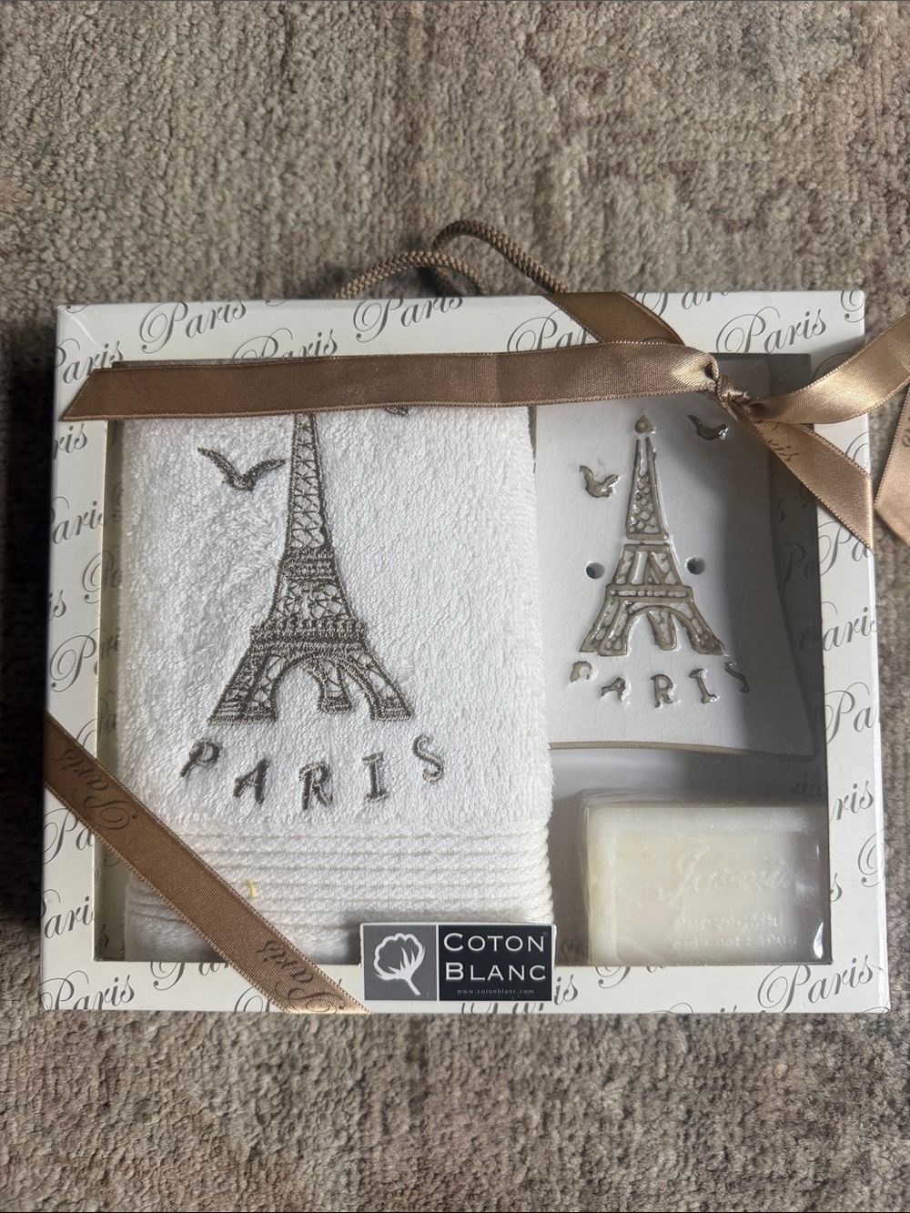 NIB Coton Blanc Paris Eiffel Tower Guest Towel, Soap Dish & Soap Gift Set – Made